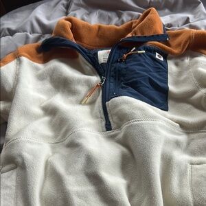 Mountain and Isles Quarterzip